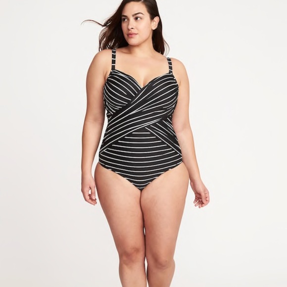 Old Navy Other - BNWT Old Navy 4x Smooth &Slim Wrap Front Swimsuit